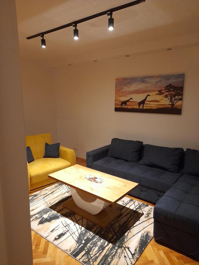 Holiday Apartaments 2 Ni Esterno foto