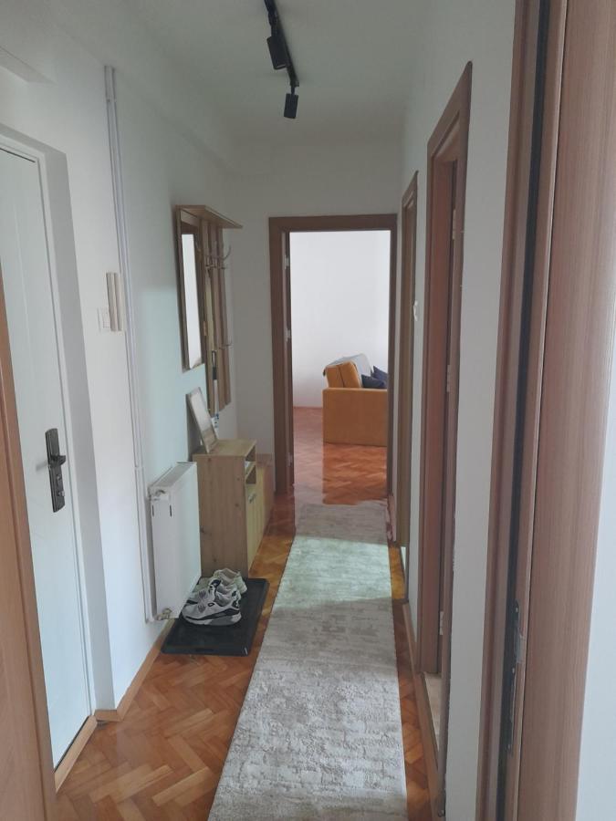 Holiday Apartaments 2 Ni Esterno foto