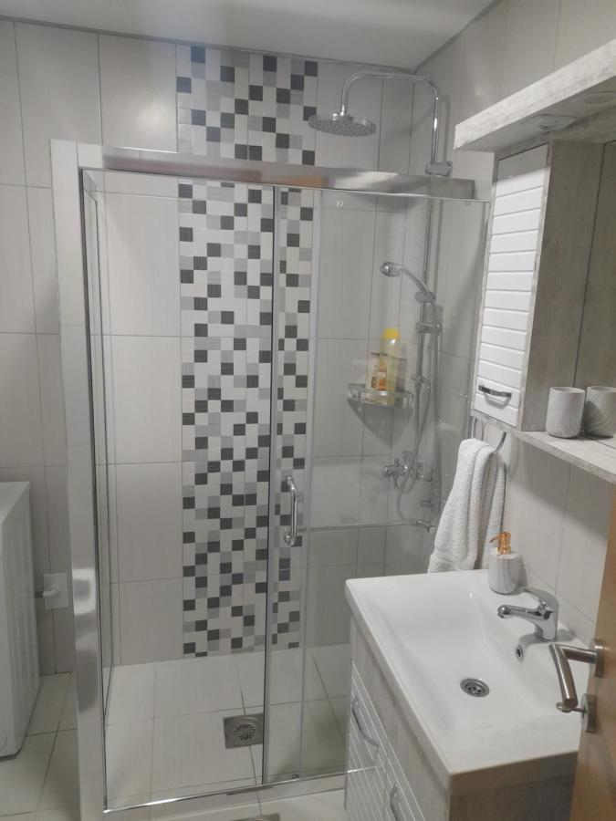 Holiday Apartaments 2 Ni Esterno foto