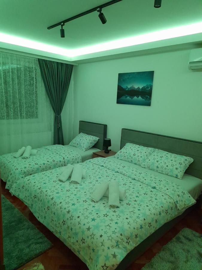 Holiday Apartaments 2 Ni Esterno foto