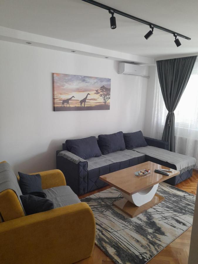 Holiday Apartaments 2 Ni Esterno foto
